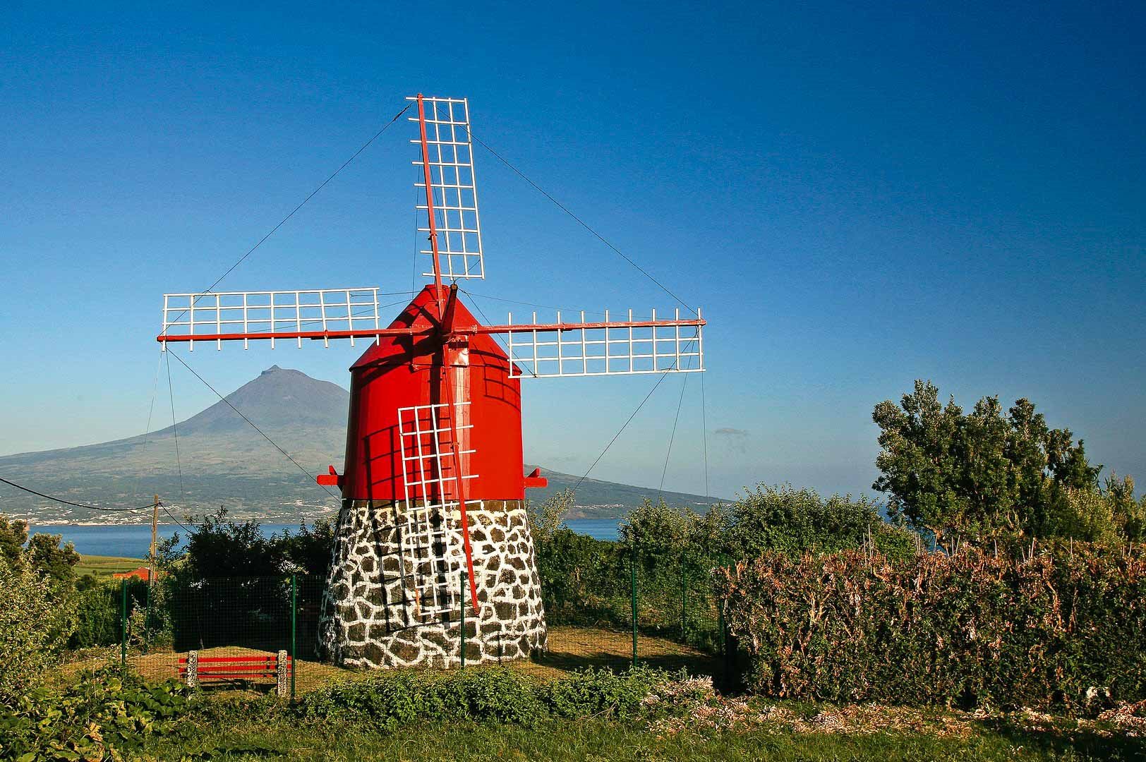 Espalamaca Windmill - Faial Island - edited